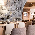 Beauregard Hotel 4*